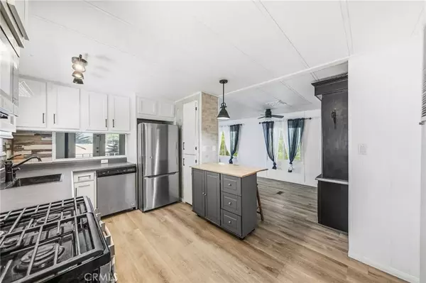 Hemet, CA 92545,601 N Kirby #294