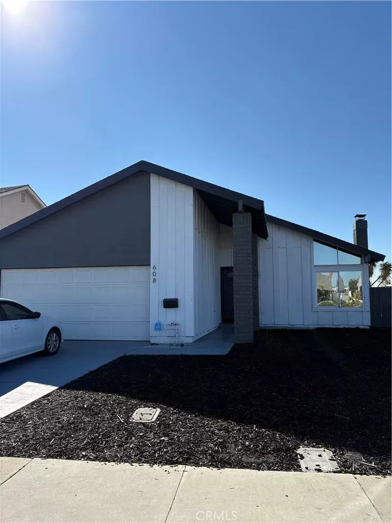 Chula Vista, CA 91910,608 E J Street