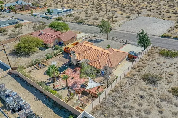 Desert Hot Springs, CA 92282,61070 Esparta