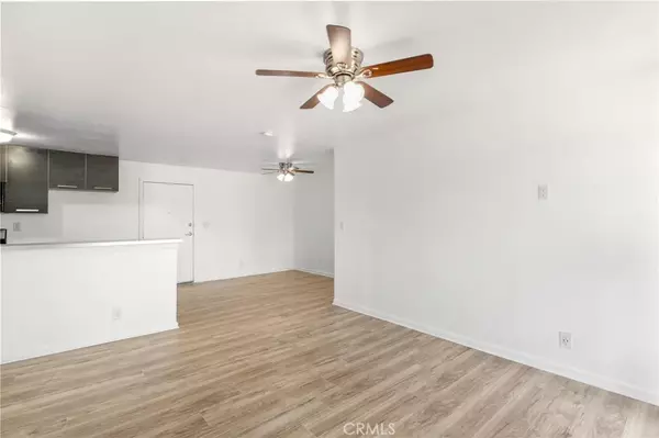 Canoga Park, CA 91303,7254 Vassar Ave #308