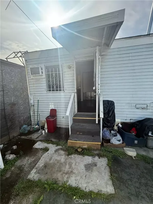 Long Beach, CA 90805,6665 Long Beach #C26