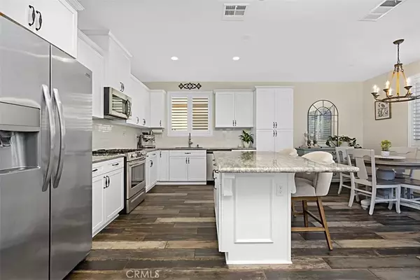 Murrieta, CA 92562,24213 Hazelnut