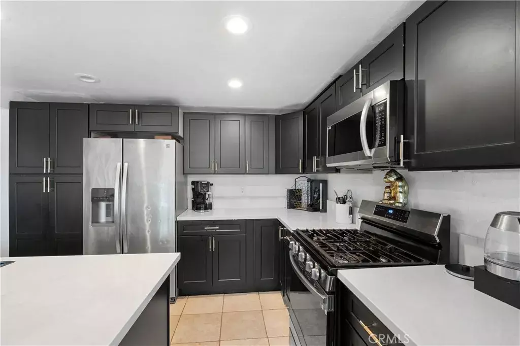 Vista, CA 92083,313 N Melrose