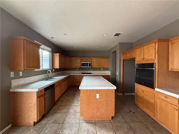 Perris, CA 92571,1264 Reisling