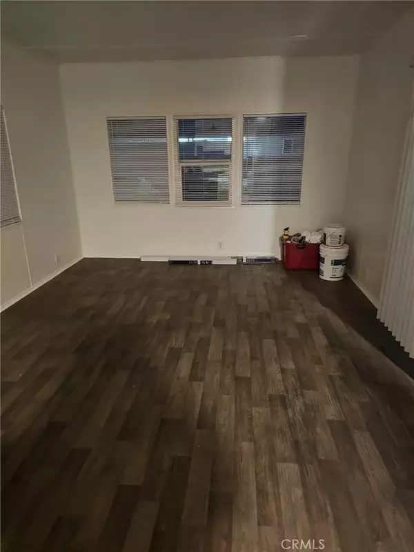 Hemet, CA 92543,260 N Lyon #116