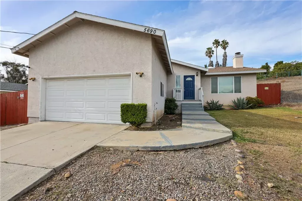 San Diego, CA 92114,5690 Cervantes