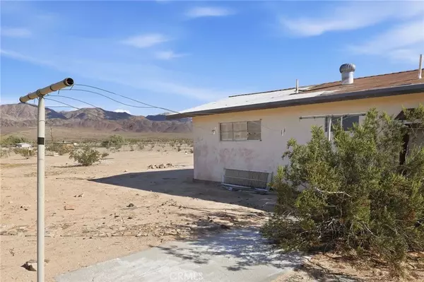 29 Palms, CA 92277,83626 Carey Road
