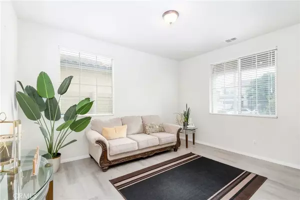 Perris, CA 92571,1108 Yorba