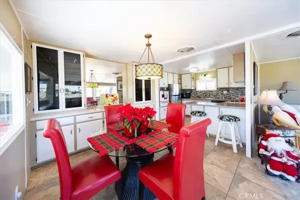 Thousand Palms, CA 92276,32490 San Miguelito