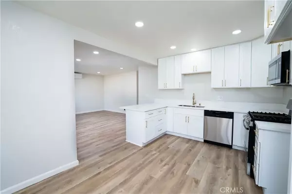 Oceanside, CA 92057,4795 Stephanie