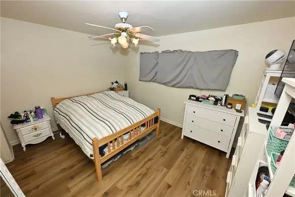 Granada Hills, CA 91344,17624 Los Alimos #1/2