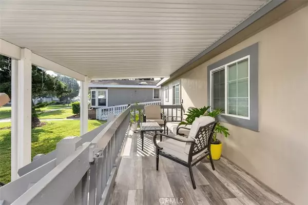 Anaheim, CA 92807,5815 E La Palma #302