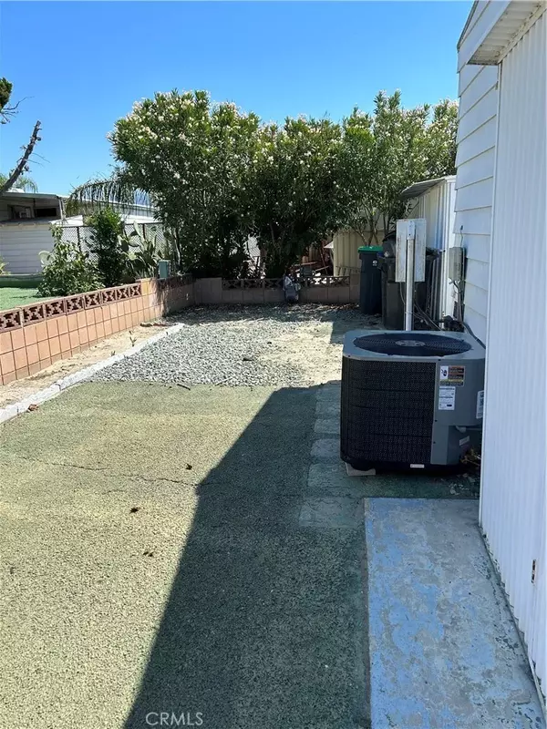 Hemet, CA 92543,914 W Johnston