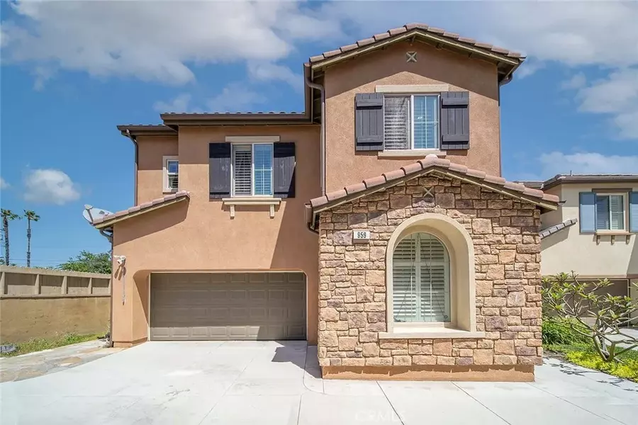 959 S Oakhaven Circle, Anaheim, CA 92804