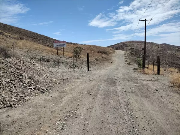 28335 Dowling, Perris, CA 92570