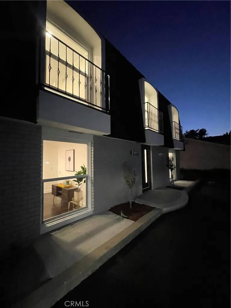 Chatsworth, CA 91311,22100 Acorn Street