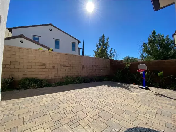 Irvine, CA 92620,94 henson