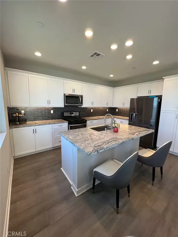 Ontario, CA 91761,3980 E Crisanta Privado