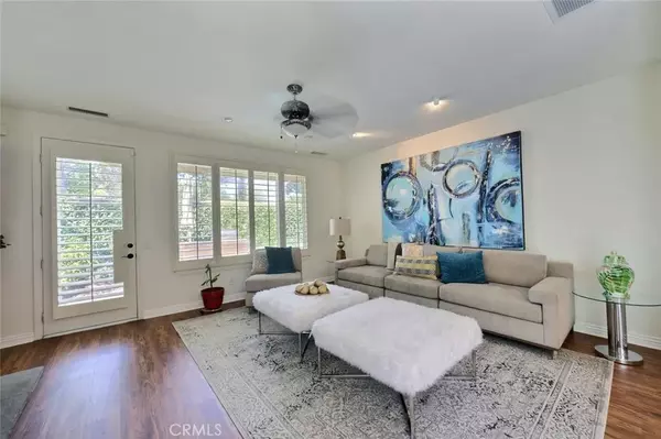 Irvine, CA 92602,22 Saintsbury