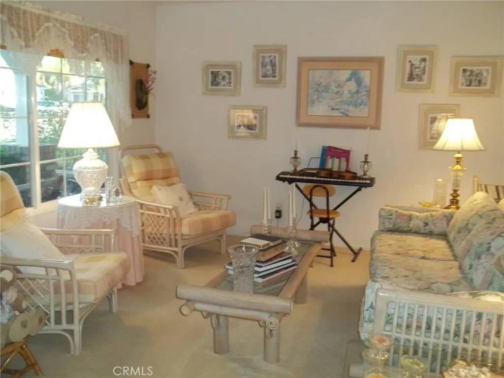 Oceanside, CA 92057,1647 Shire Avenue