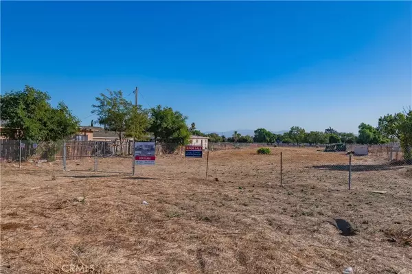Ontario, CA 91761,918 E Holt