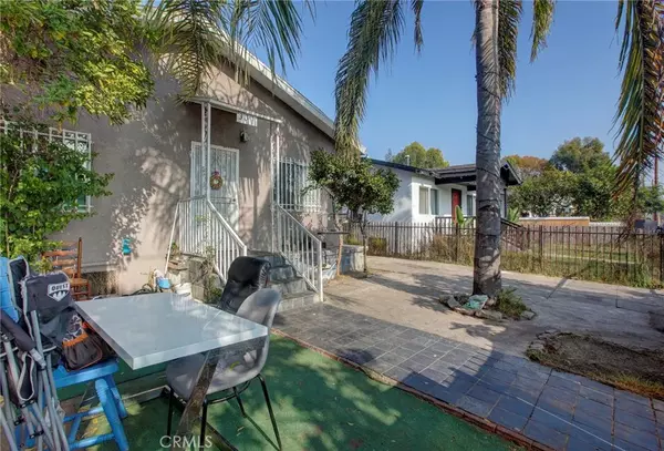 Los Angeles, CA 90003,331 W 92nd Street