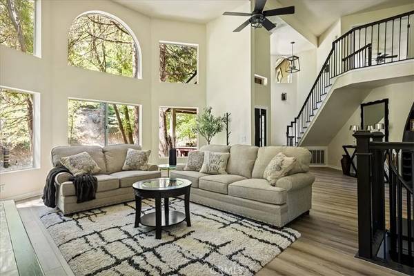 28670 Shenandoah Drive, Lake Arrowhead, CA 92352