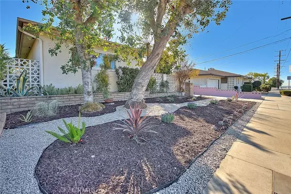 Montebello, CA 90640,636 Maple