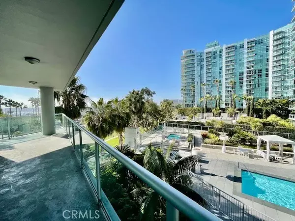 Marina Del Rey, CA 90292,13600 Marina Pointe #511