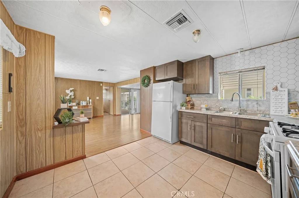 Rowland Heights, CA 91748,1441 Paso Real #237