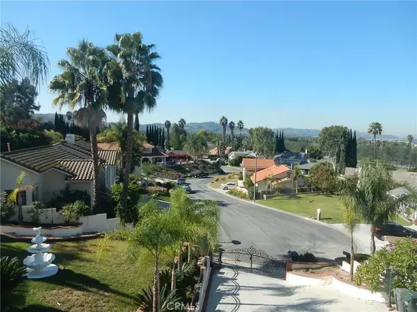 Walnut, CA 91789,20128 Candleflame Court