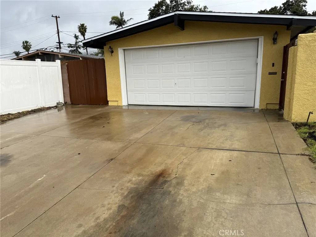 2435 W Broadway, Anaheim, CA 92804