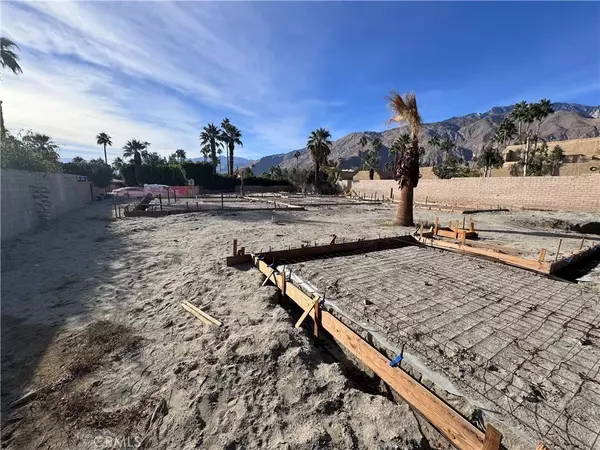 Palm Springs, CA 92262,506 E Miraleste