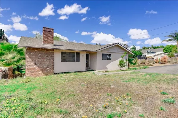 Fallbrook, CA 92028,1360 E Fallbrook Street