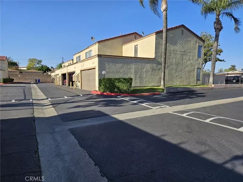 9202 Citrus Avenue #B, Fontana, CA 92335