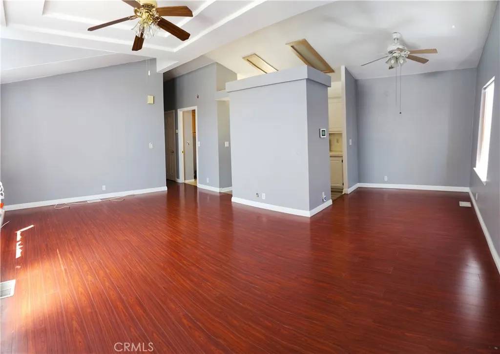 Hawaiian Gardens, CA 90716,12550 Carson #21