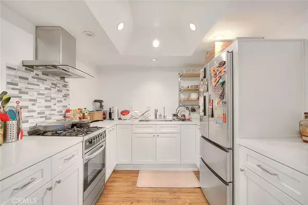Covina, CA 91723,686 E Workman Street