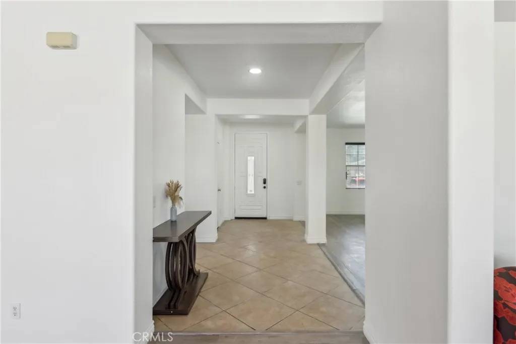 Perris, CA 92571,940 Parula Street