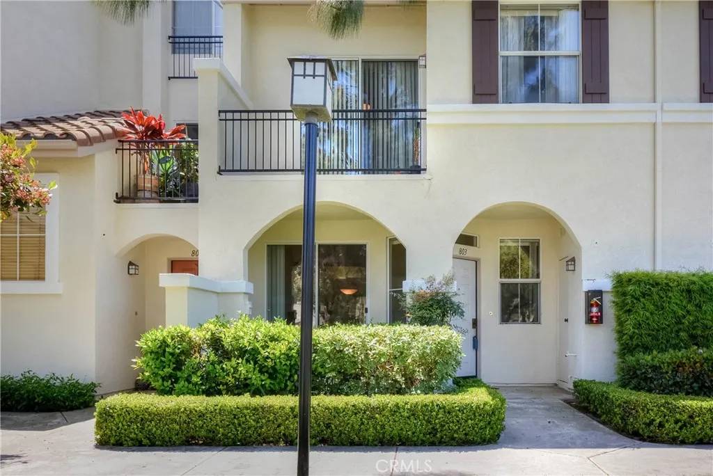 803 Maplewood,  Irvine,  CA 92618