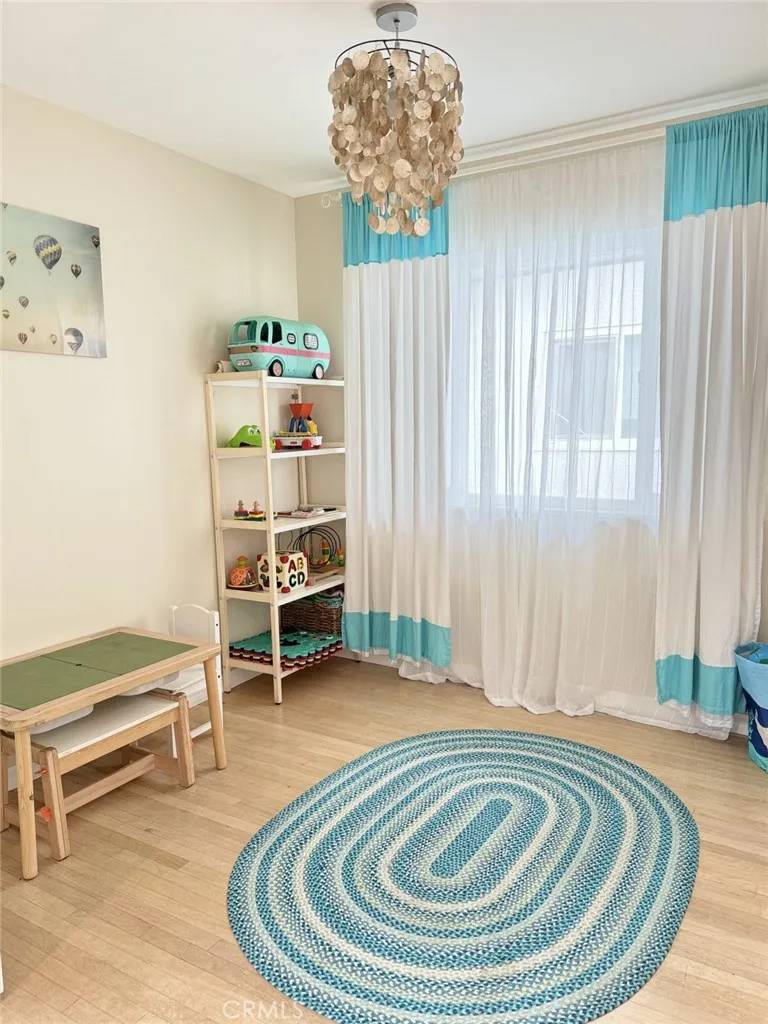 Long Beach, CA 90802,1065 E 3rd Street #8