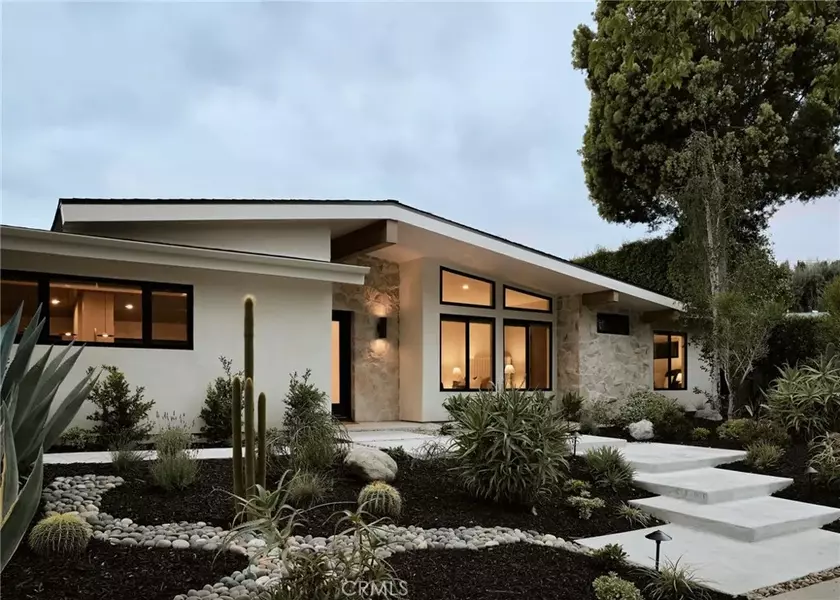 23530 Clarendon Street, Woodland Hills, CA 91367