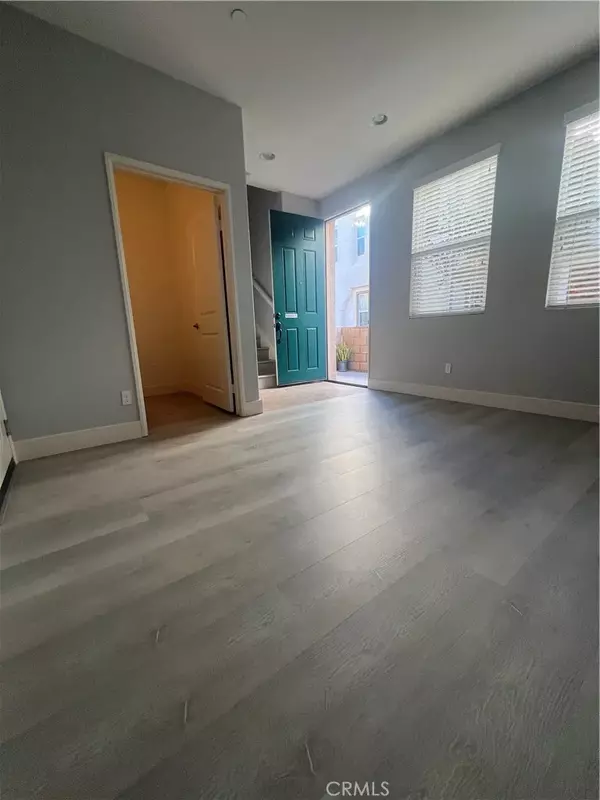 Eastvale, CA 91752,6387 Orion Court