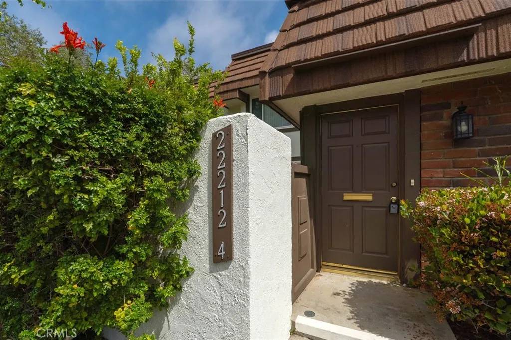 Chatsworth, CA 91311,22212 Germain Street #4