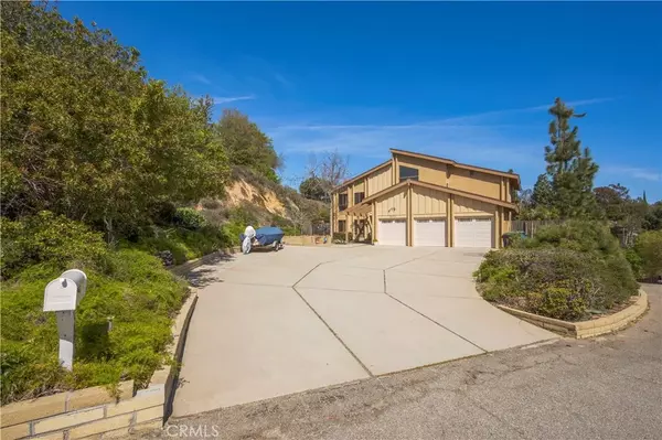 Whittier, CA 90603,9403 Mesa Robles Drive