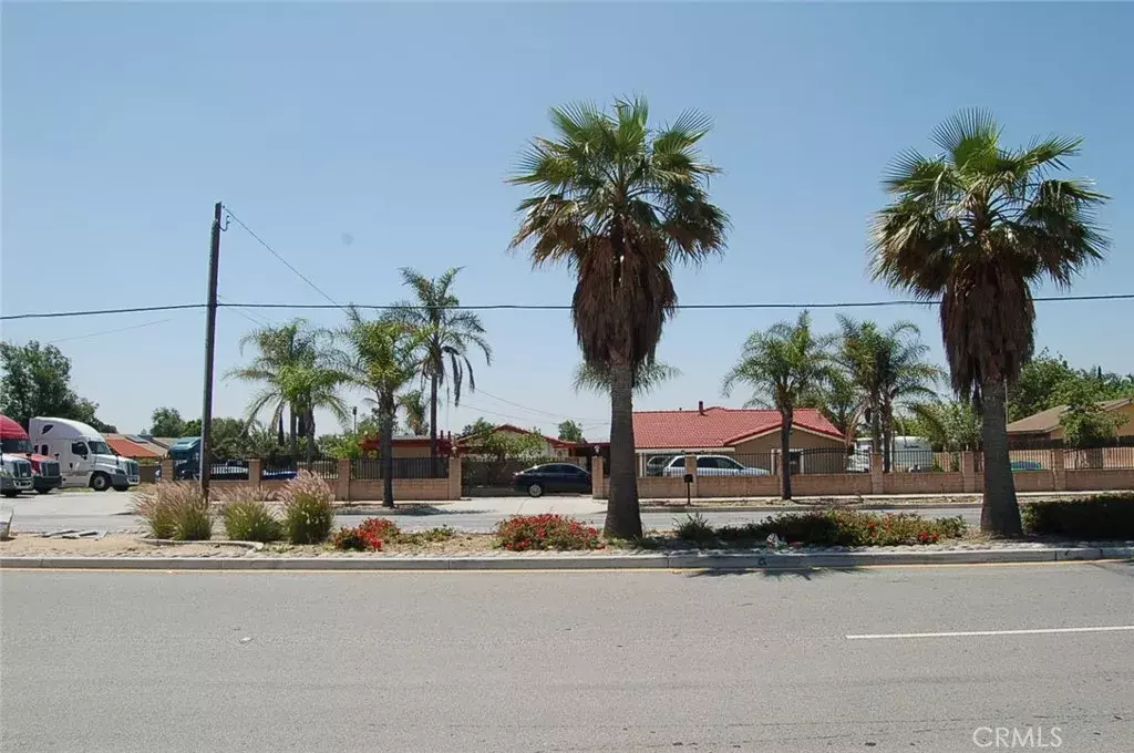 Fontana, CA 92336,17405 Baseline Avenue