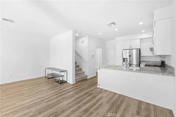 Temple City, CA 91780,5657 Mcculloch Avenue #102
