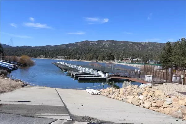 Big Bear Lake, CA 92315,275 Meadow North