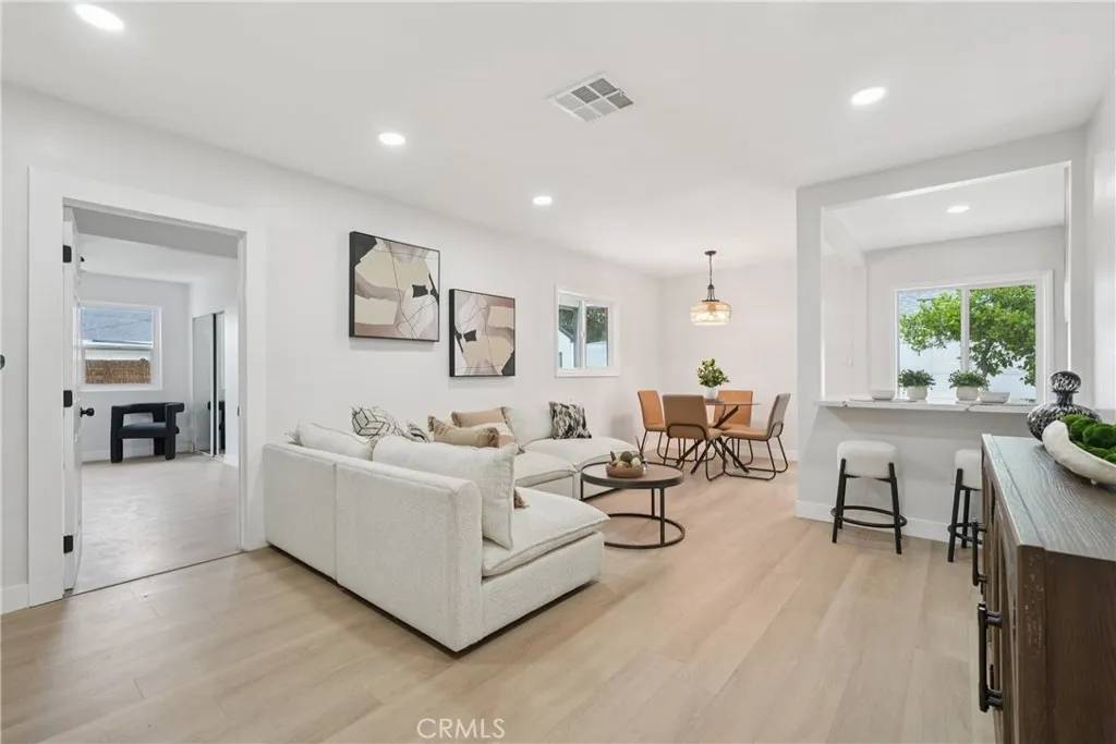 Reseda, CA 91335,8115 Etiwanda Avenue
