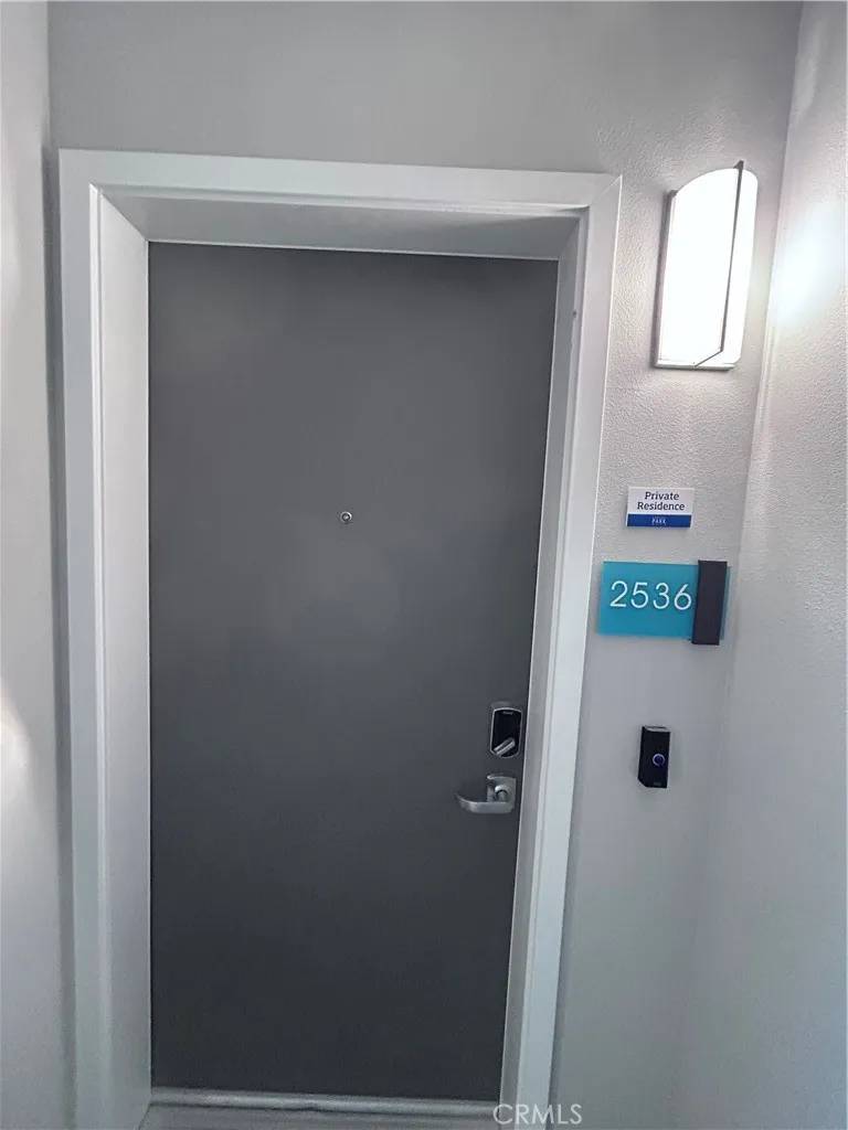 Irvine, CA 92612,2536 Nolita