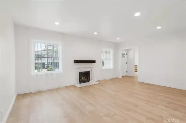 Redondo Beach, CA 90277,703 Avenue D